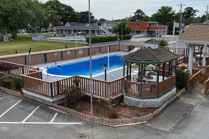 Pool 55 of 62