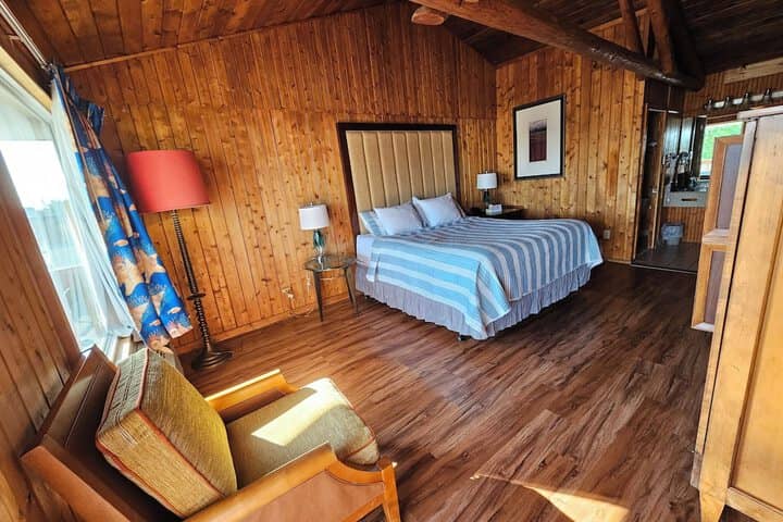 Room 9 of 62